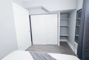 Pet Friendly 2 Bd Apt w/backyard near Downtown - Image 5