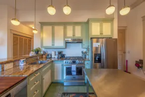 Roe Parker House - DT Hood River, Walk everywhere! - Image 4