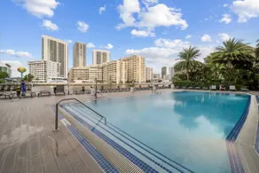 Million Dollar Waterfront Penthouse - Image 4