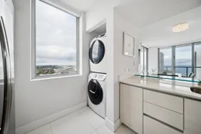 Million Dollar Waterfront Penthouse - Image 5