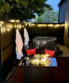 Romantic Suite Private Hot Tub - Image 4