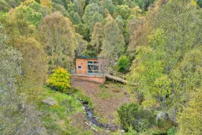 Cosagach Falls Cabin - Image 3