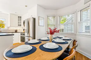 Insta-worthy spacious getaway near MOA Lakes River - Image 4
