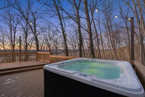 Hot tub, prime leaf peeping and more! Gorgeous 4BR - Image 2