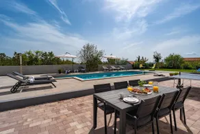 Villa Lukas mit 4 Schlafzimmern, ein hochwertiges Familienanwesen im Hinterland von Makarska - Image 4