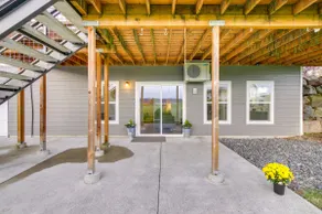 Chic & Modern Snohomish Hideaway on a Working Farm - Image 2