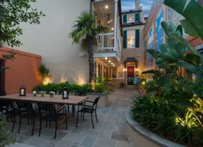 Elegant CBD Residence with Courtyard & Balcony - Image 4