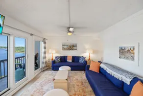 Pinnacle Port 304A - Spectacular Ocean & Lake View - Image 2