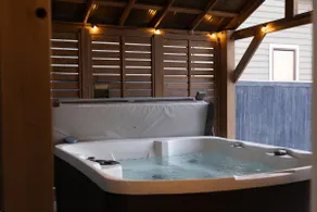 Private indoor pool, hot tub & lake views - Image 4