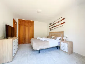 Large apartment in the village of Pal 8PAX+Parking - Image 4