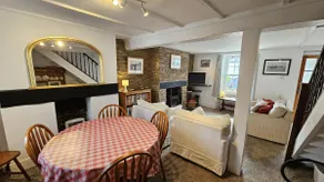 Hillside Cottage - Image 4