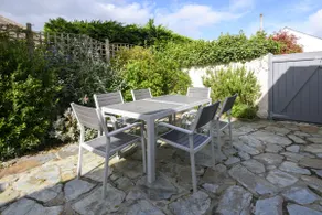 April Cottage - Image 5