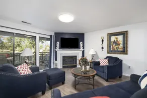 Walk In, No Stairs, Golf Course View - Image 2