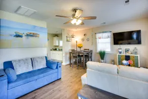 Hampton Home w/ Grill < 1 Mi to Beach! - Image 4