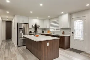 Brand New 3BR Upper Suite | Fast Wi-Fi | Free Prkg - Image 3