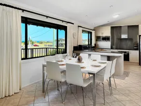 Family Getaway - Opposite Warilla Beach - Image 4