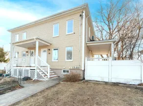 Cozy Boston Homestead : Sleeps 8, Pet Friendly - Image 5