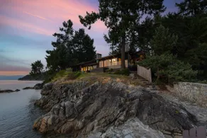 Island Luxury Oceanside Estate by EMR Vacation Rentals - Image 5