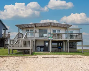 Gorgeous Home on Sargent Beach & ICW! w/ Screen Po - Image 2