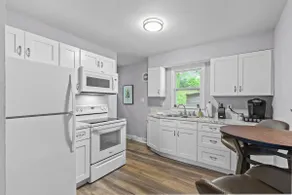 Duplex Hideaway in St. Charles, MO - Image 2