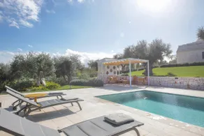TD Trulli Lorusso Design Luxury Trulli with Pool - Image 2