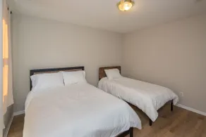 Charming Beaverdale Duplex (North Unit) - Image 5