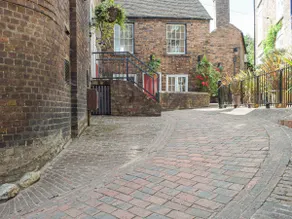 1 Severn Bank - Image 4