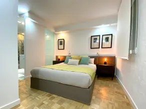 Magnificent apartment in Cuesta de Santo Domingo - Image 4