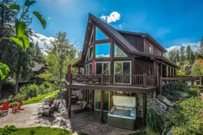 Waterfront Log Home, Dock, Hot Tub, and Pickleball - Image 4