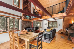 Pet Friendly Blue River Cabin - Image 3