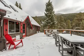 Pet Friendly Blue River Cabin - Image 2