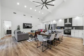 Group Travel 7BR Designer Haven in Heart of Austin - Image 3