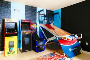 Two Apartments, One Great Stay at Newark Gem - Image 2