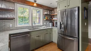 Charming Vermont Farmhouse Retreat: Three Unique Units Combined - Image 4
