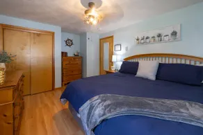 Family Home · Sun-Room · 5 min to Colgate - Image 4