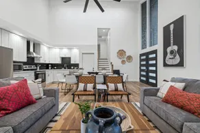 WOW | Chill + Chic Austin Hub | 12BR Modern Marvel - Image 2