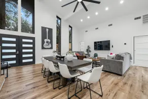 WOW | Chill + Chic Austin Hub | 12BR Modern Marvel - Image 4