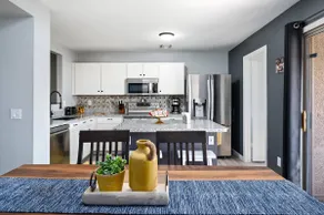 The Sunflower House Pet Friendly - Image 2