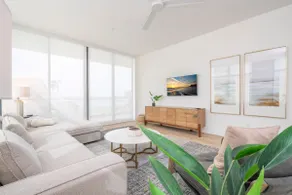 “Marina Gem”: Luxurious condo near the beach - Image 2