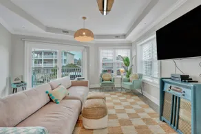 Beach Front Designer Condo w Pool Restaurant & Bar - Image 3