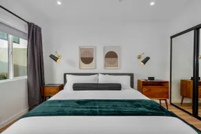 A/C | 3-Blocks to Beach | King Bed - Image 3