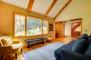 Winhall Home w/ Deck + Views, 6 Mi to Ski Slopes! - Image 5