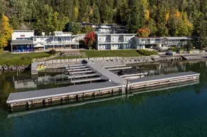 Lakefront Studio with views! - Image 2