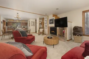 Ski In-Out 2bd/3ba Condo - Sleeps Like a 3 Bedroom - Image 2