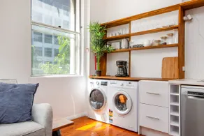 Stylish Inner City 2-Bed Unit by Fig Lane Park - Image 2