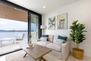 Oceanside Apartment with Bay Views - Image 2