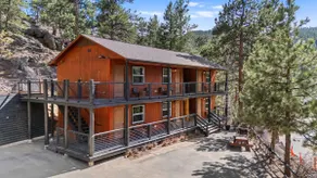 Cabin 18 - King Bed Mountain views Hotel Style - Image 4