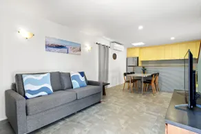 Bay Shore Villa - Image 2