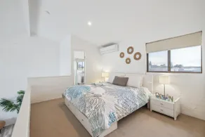 Absolute beachfront villa, Ledge Point - Image 3