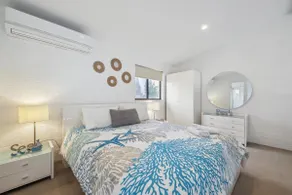 Absolute beachfront villa, Ledge Point - Image 5